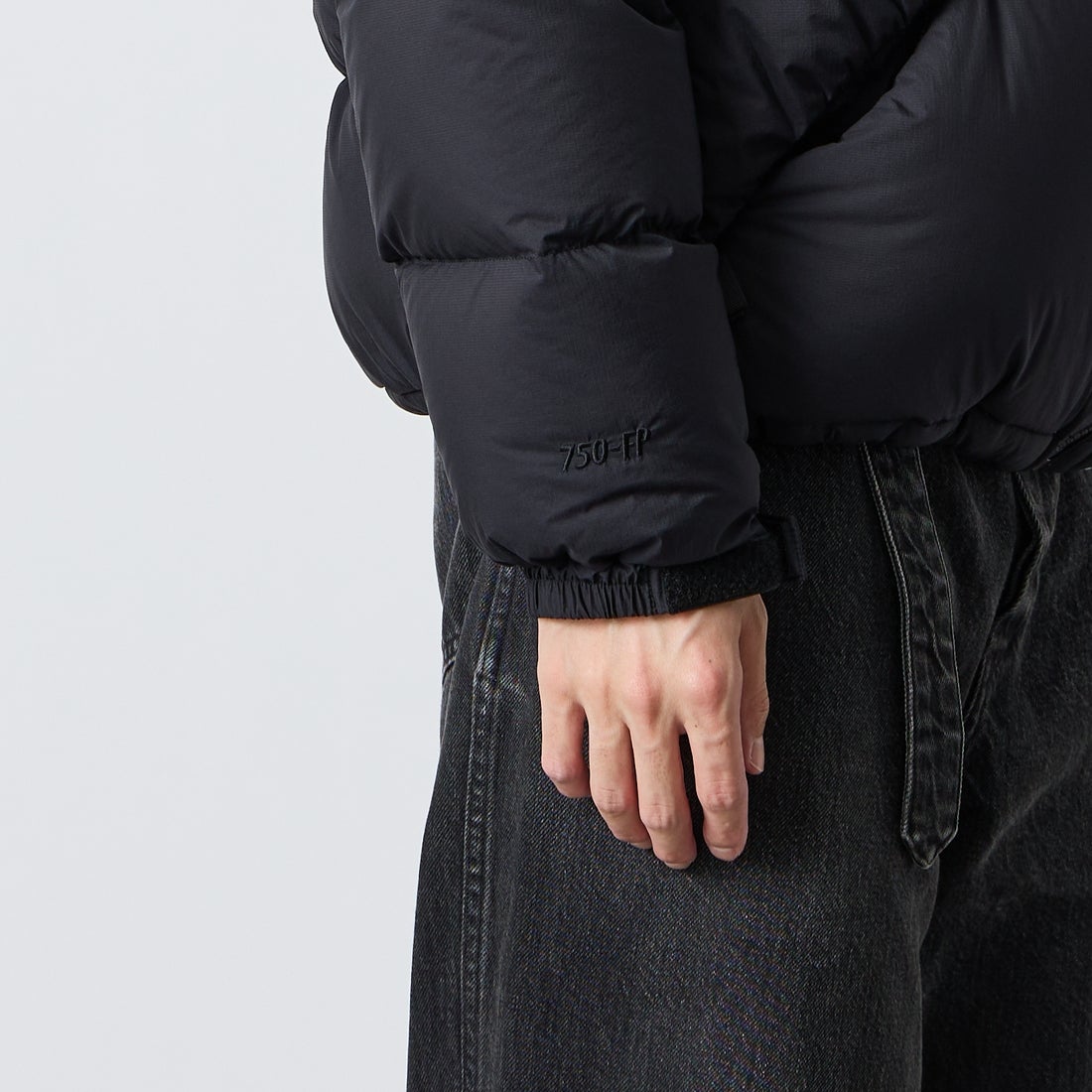 Marmot [マーモット] 別注 ワンポイントロゴ 750FPダウンジャケット [MTFW26UDW326IN-JF] BLACK