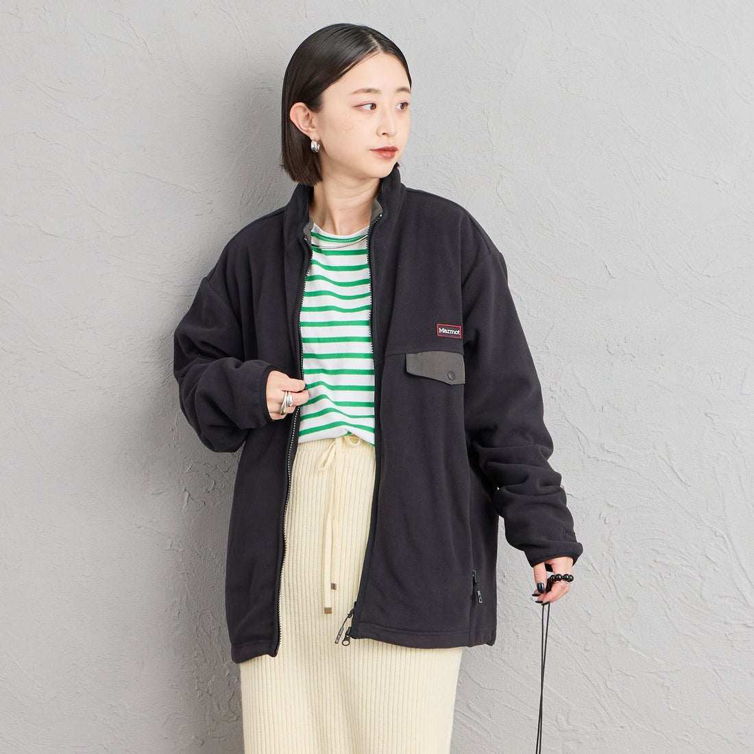 Marmot [マーモット] 別注 ポーラテック フリースジャケット [MTFW26UFL329IN-JF] BLACK &&モデル身長：150cm 着用サイズ：S&&