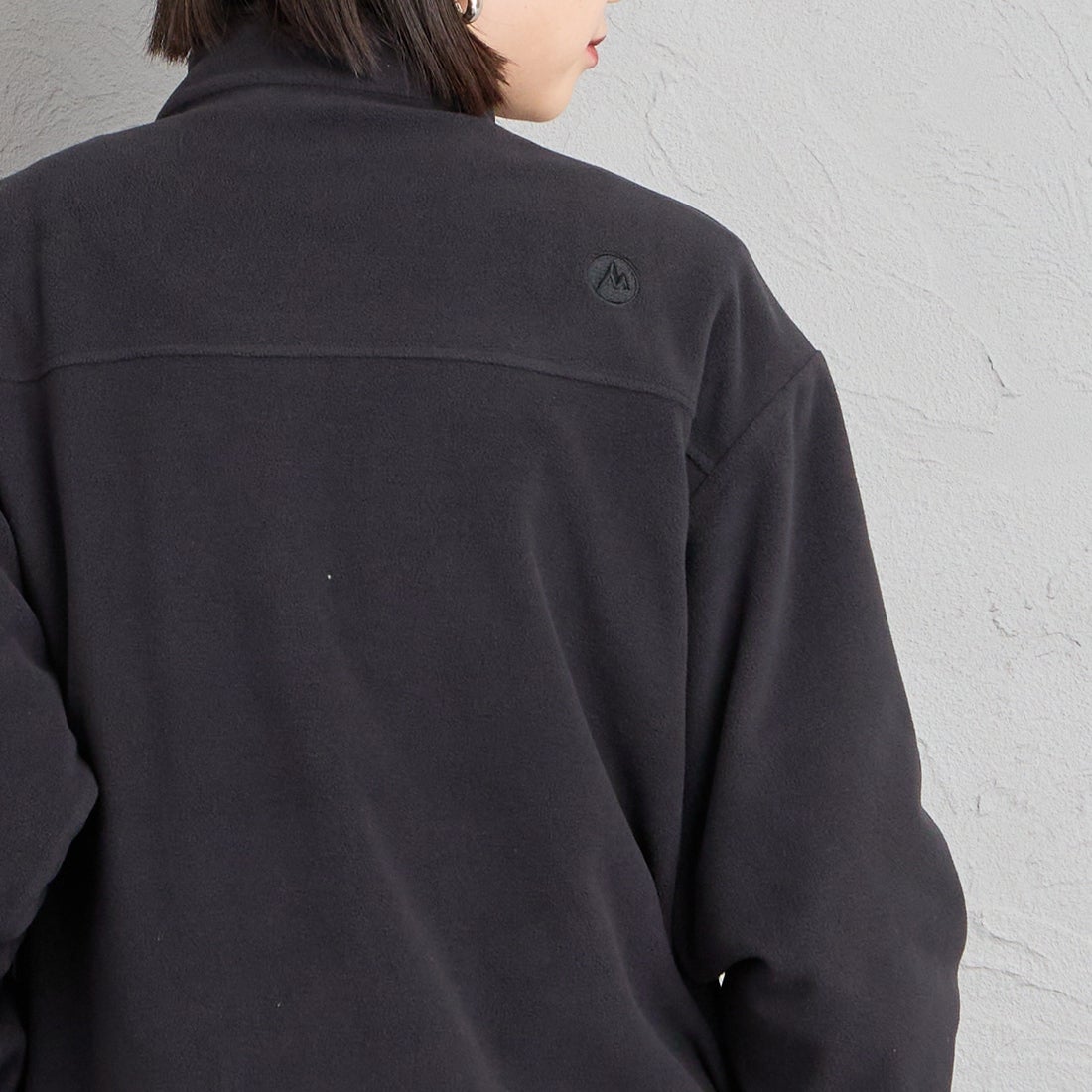Marmot [マーモット] 別注 ポーラテック フリースジャケット [MTFW26UFL329IN-JF] BLACK &&モデル身長：150cm 着用サイズ：S&&
