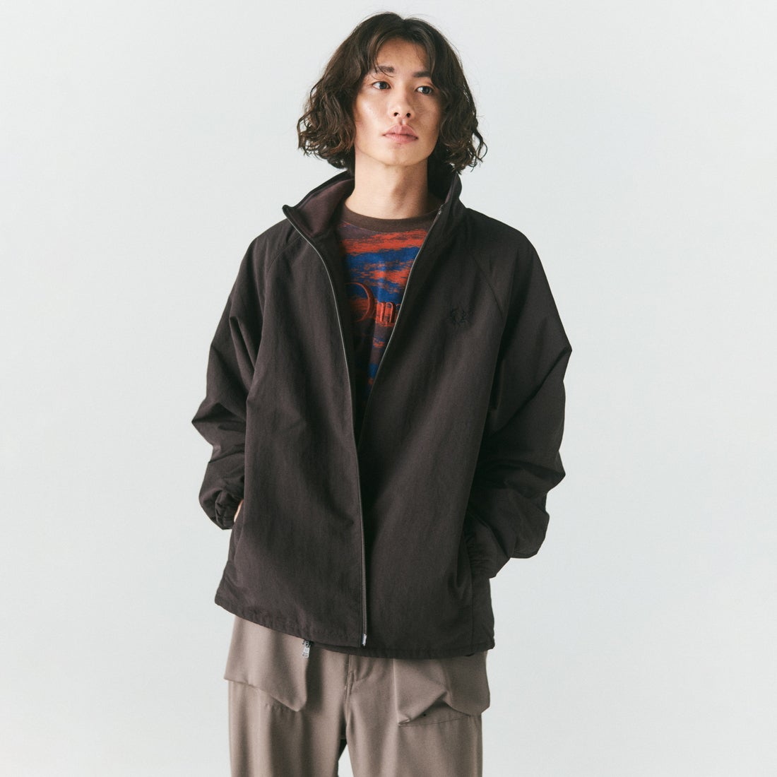 FRED PERRY [フレッドペリー] 別注 ナイロン シェルジャケット [FPM-26A-004JF] RICH BROWN