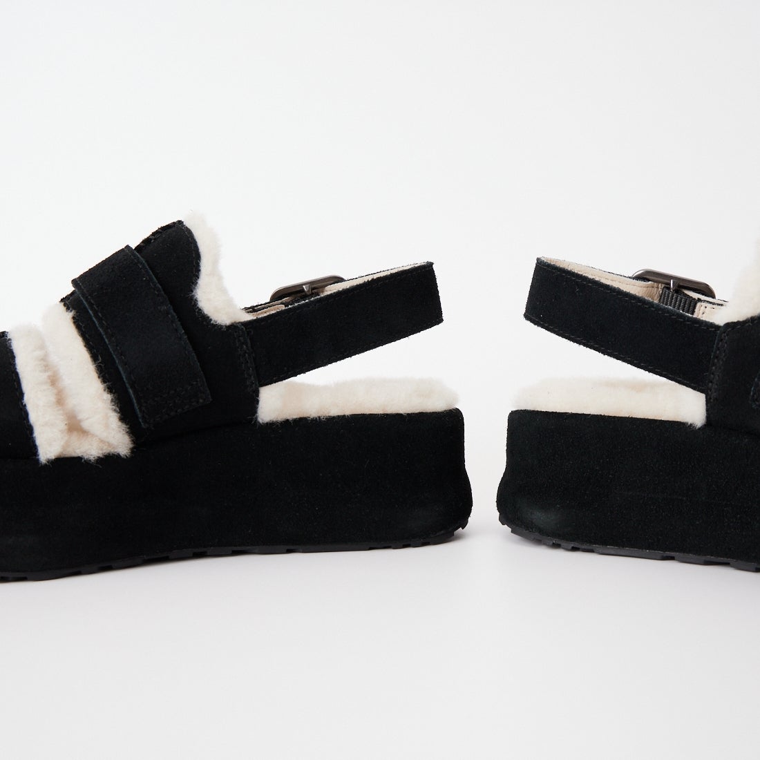 UGG [アグ] エンラップサンダル [1180314] BLACK