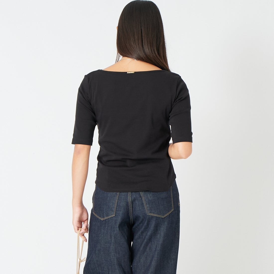 MICA&DEAL [マイカアンドディール] ドレープネックプルオーバー [0126309051] BLACK &&モデル身長：162cm 着用サイズ：36&&