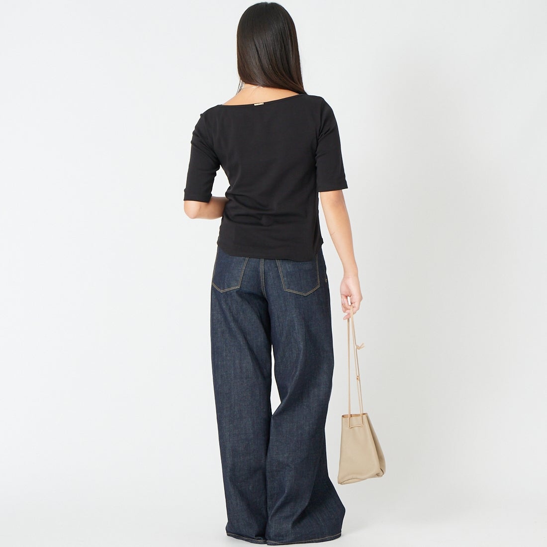 MICA&DEAL [マイカアンドディール] ドレープネックプルオーバー [0126309051] BLACK &&モデル身長：162cm 着用サイズ：36&&