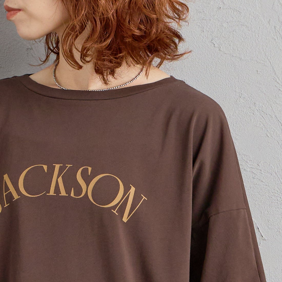 MICA&DEAL [マイカアンドディール] JACKSON プリント5分袖Tシャツ [0126309063] BROWN &&モデル身長：158cm 着用サイズ：F&&