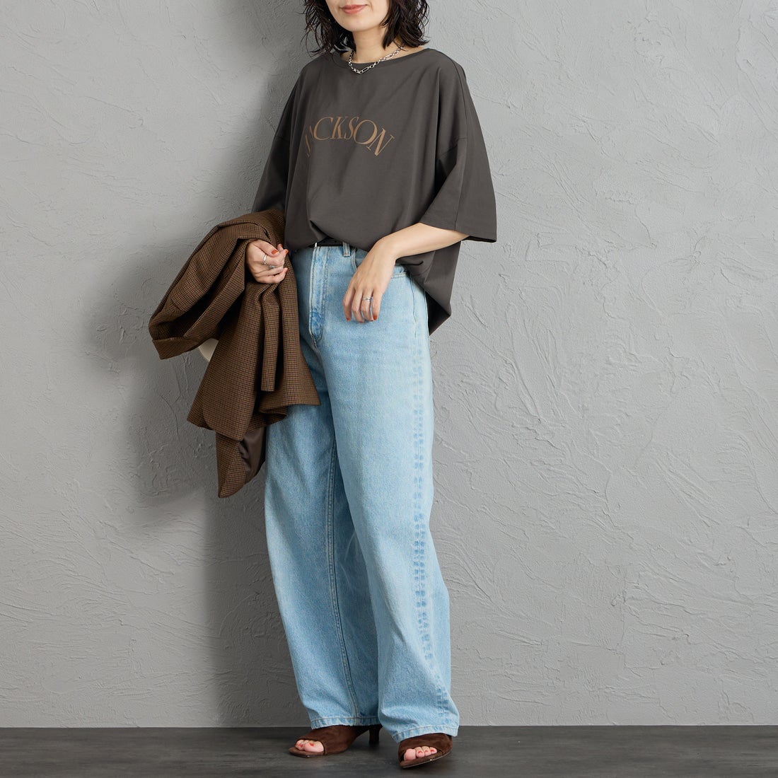 MICA&DEAL [マイカアンドディール] JACKSON プリント5分袖Tシャツ [0126309063] CHARCOAL &&モデル身長：160cm 着用サイズ：F&&