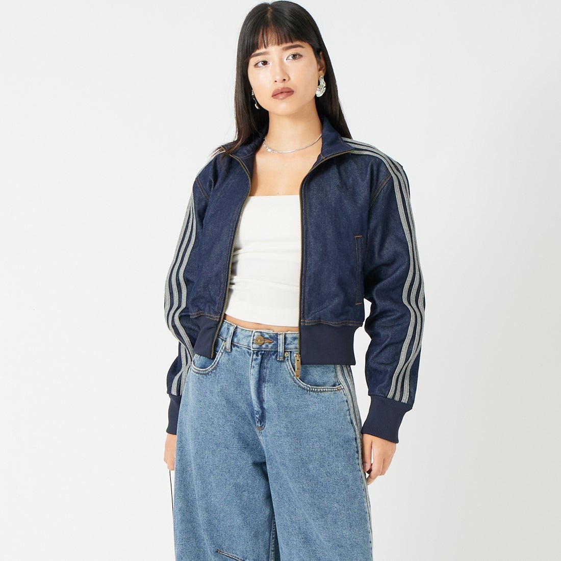 adidas Originals [アディダス オリジナルス] ファイヤーバード デニムトラックトップ [WK471] KQ6491 &&モデル身長：162cm 着用サイズ：S&&