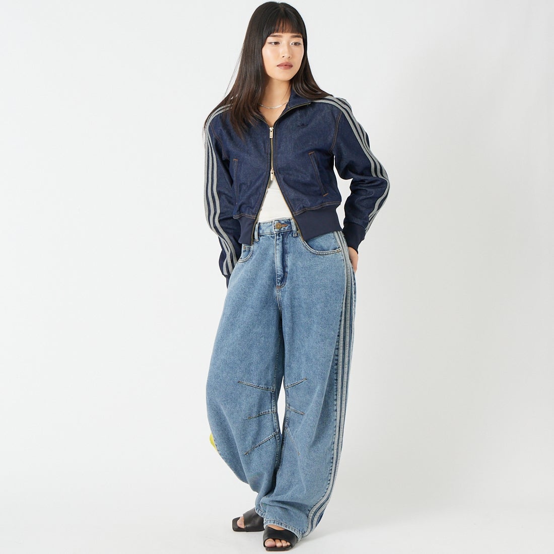 adidas Originals [アディダス オリジナルス] ファイヤーバード デニムトラックトップ [WK471] KQ6491 &&モデル身長：162cm 着用サイズ：S&&