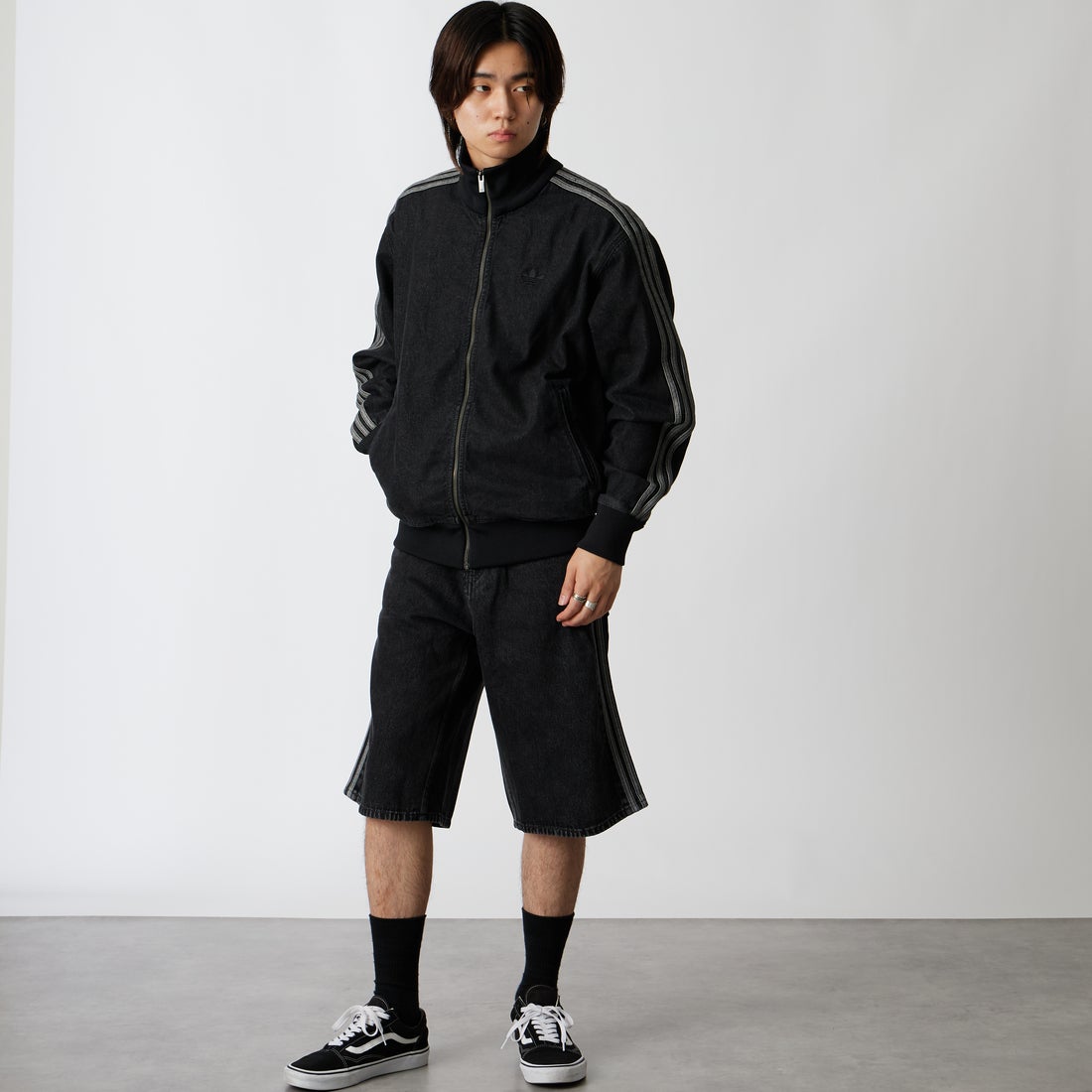 adidas Originals [アディダス オリジナルス] ファイヤーバード デニムショーツ [WF818] KD1498 &&モデル身長：177cm 着用サイズ：30&&