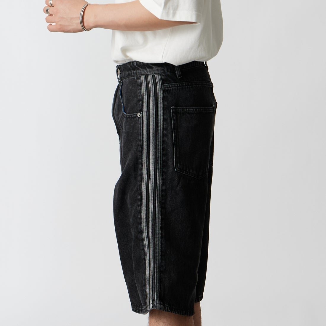 adidas Originals [アディダス オリジナルス] ファイヤーバード デニムショーツ [WF818] KD1498 &&モデル身長：177cm 着用サイズ：30&&