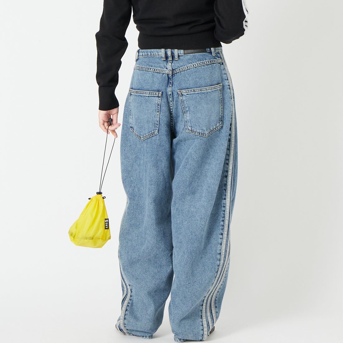 adidas Originals [アディダス オリジナルス] ハイライズ バレルレッグデニムパンツ [CD790] KQ6476 &&モデル身長：162cm 着用サイズ：25-30&&