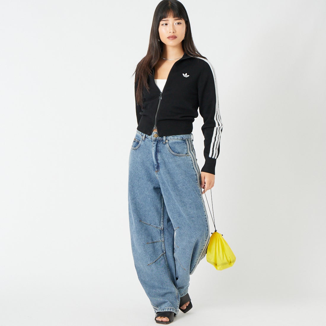 adidas Originals [アディダス オリジナルス] ハイライズ バレルレッグデニムパンツ [CD790] KQ6476 &&モデル身長：162cm 着用サイズ：25-30&&