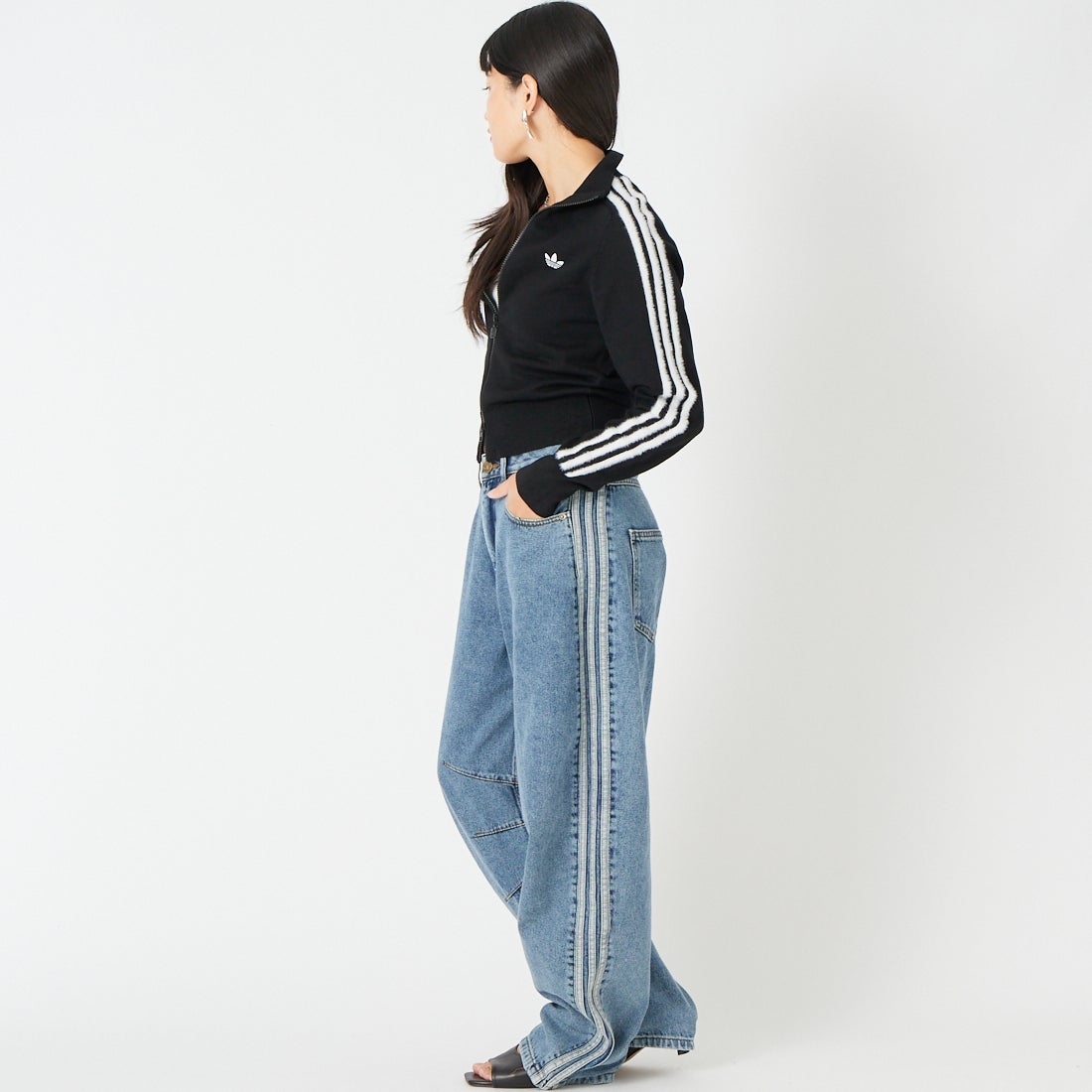 adidas Originals [アディダス オリジナルス] ハイライズ バレルレッグデニムパンツ [CD790] KQ6476 &&モデル身長：162cm 着用サイズ：25-30&&
