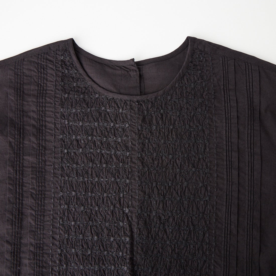 maison de soil [メゾンドソイル] 60s オーガニックキャンブリック バックオープン刺繍ブラウス [NMDS26522] 9900 BLACK