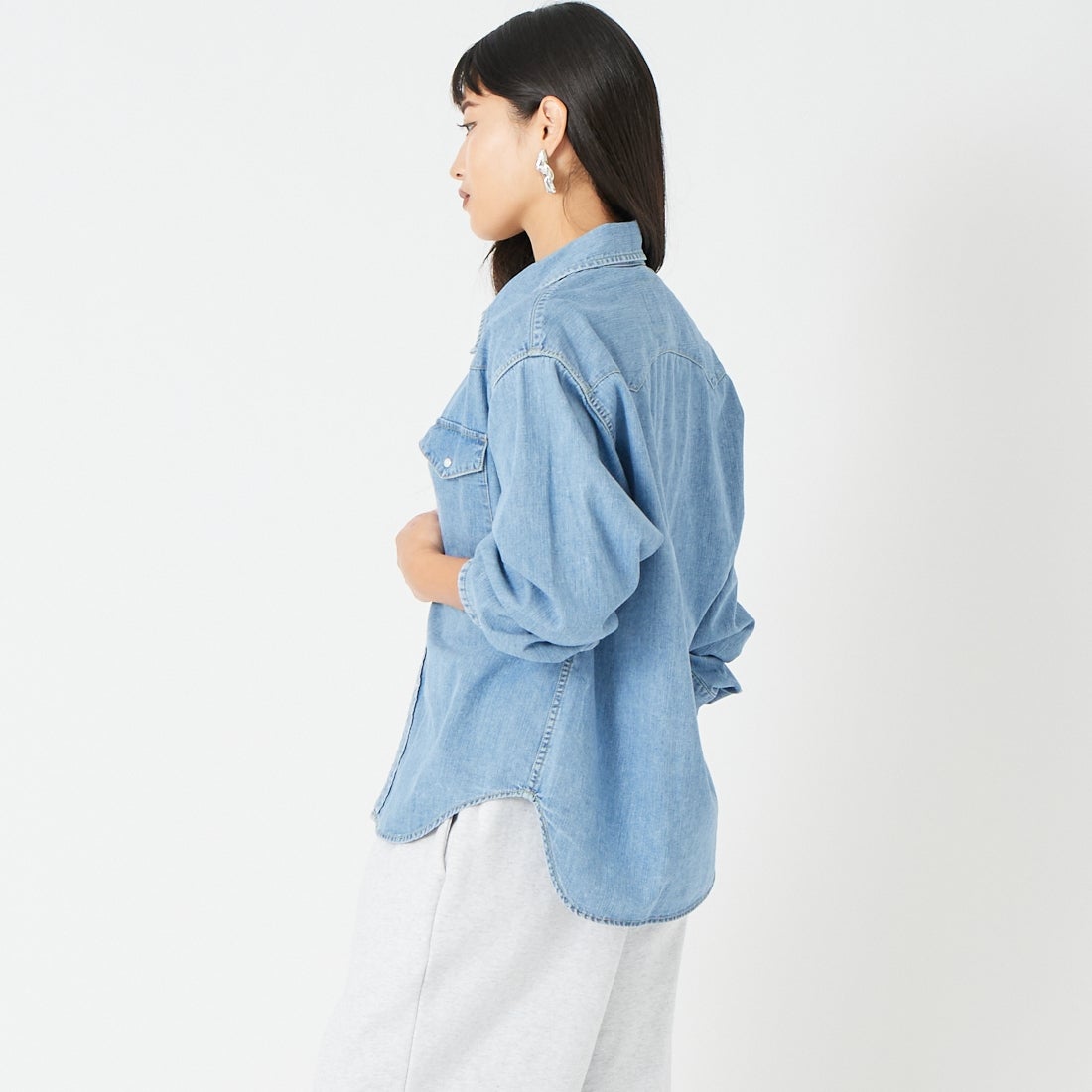 REMI RELIEF [レミレリーフ] 別注 ウェスタンシャツ [RN30389307-JF] DENIM &&モデル身長：162cm 着用サイズ：S&&