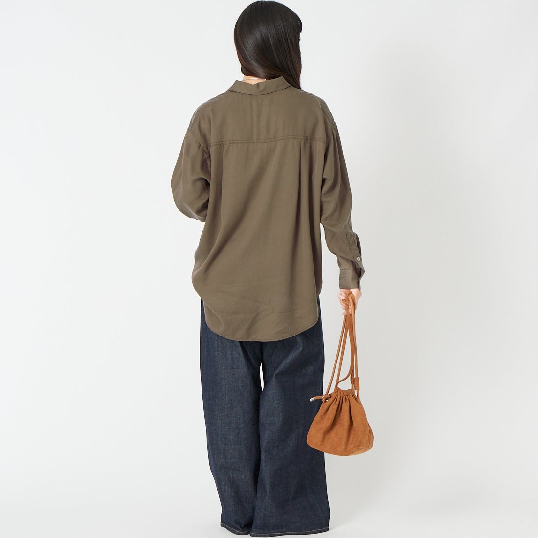 MICA&DEAL [マイカアンドディール] フィブリル2WAYシャツ [0126301053] BROWN &&モデル身長：162cm 着用サイズ：F&&
