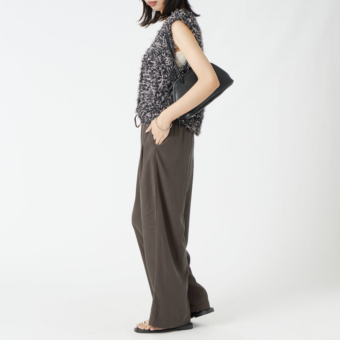MICA&DEAL [マイカアンドディール] フィブリルワイドストレートイージーパンツ [0126303054] BROWN &&モデル身長：162cm 着用サイズ：36&&
