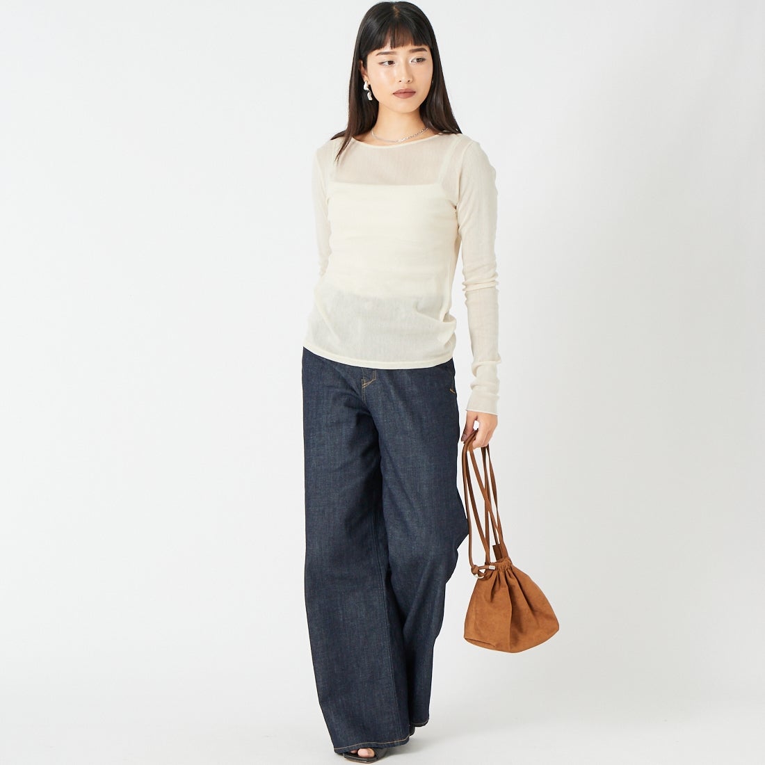 MICA&DEAL [マイカアンドディール] コットンチュールロングスリーブTシャツ [0126309065] ECRU &&モデル身長：162cm 着用サイズ：F&&