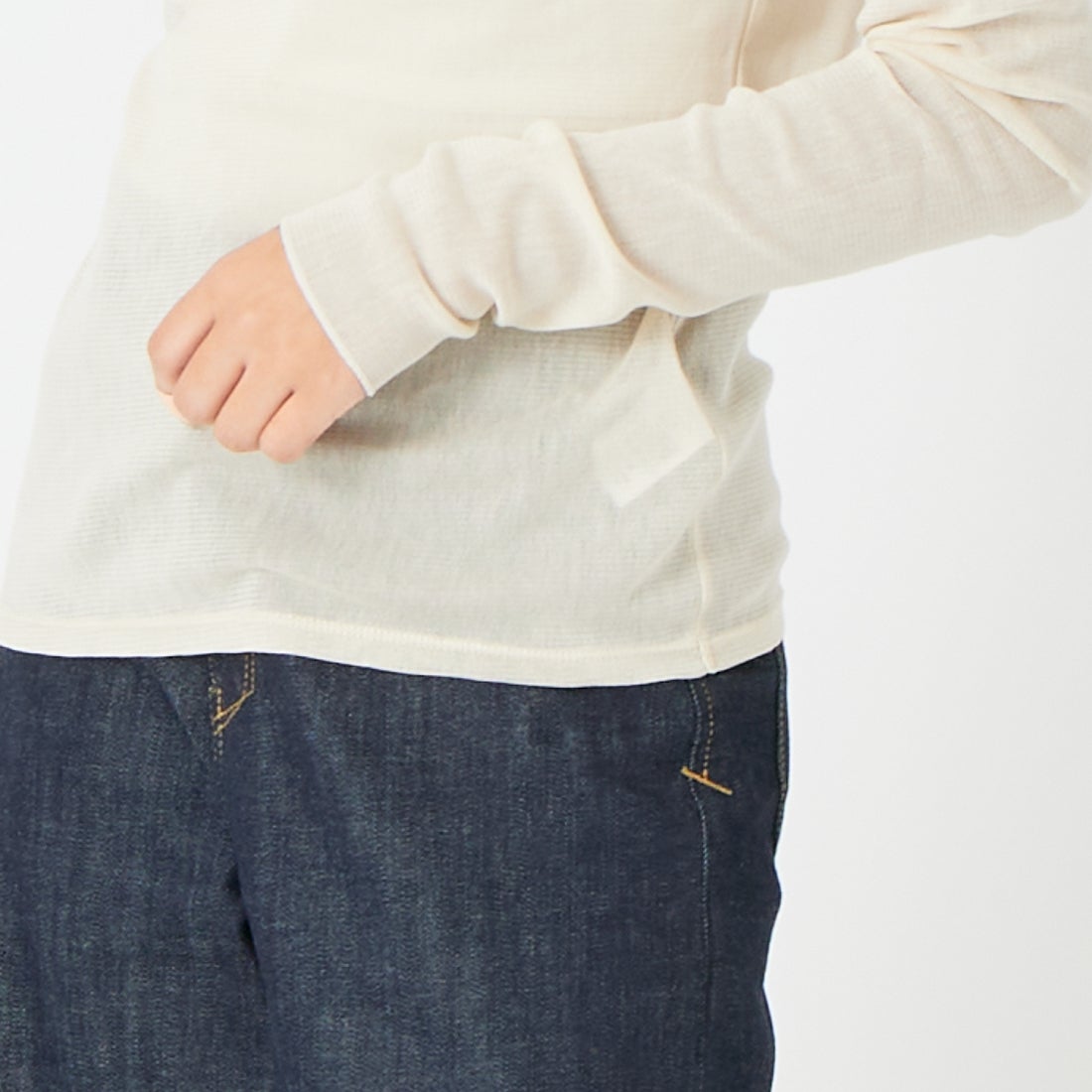 MICA&DEAL [マイカアンドディール] コットンチュールロングスリーブTシャツ [0126309065] ECRU &&モデル身長：162cm 着用サイズ：F&&