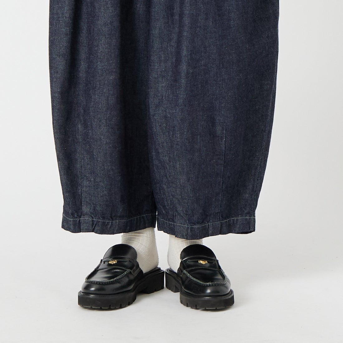 HARVESTY [ハーベスティ] 10ozデニムサーカスパンツ [A12626] 98 ONE-WAS &&モデル身長：162cm 着用サイズ：0&&