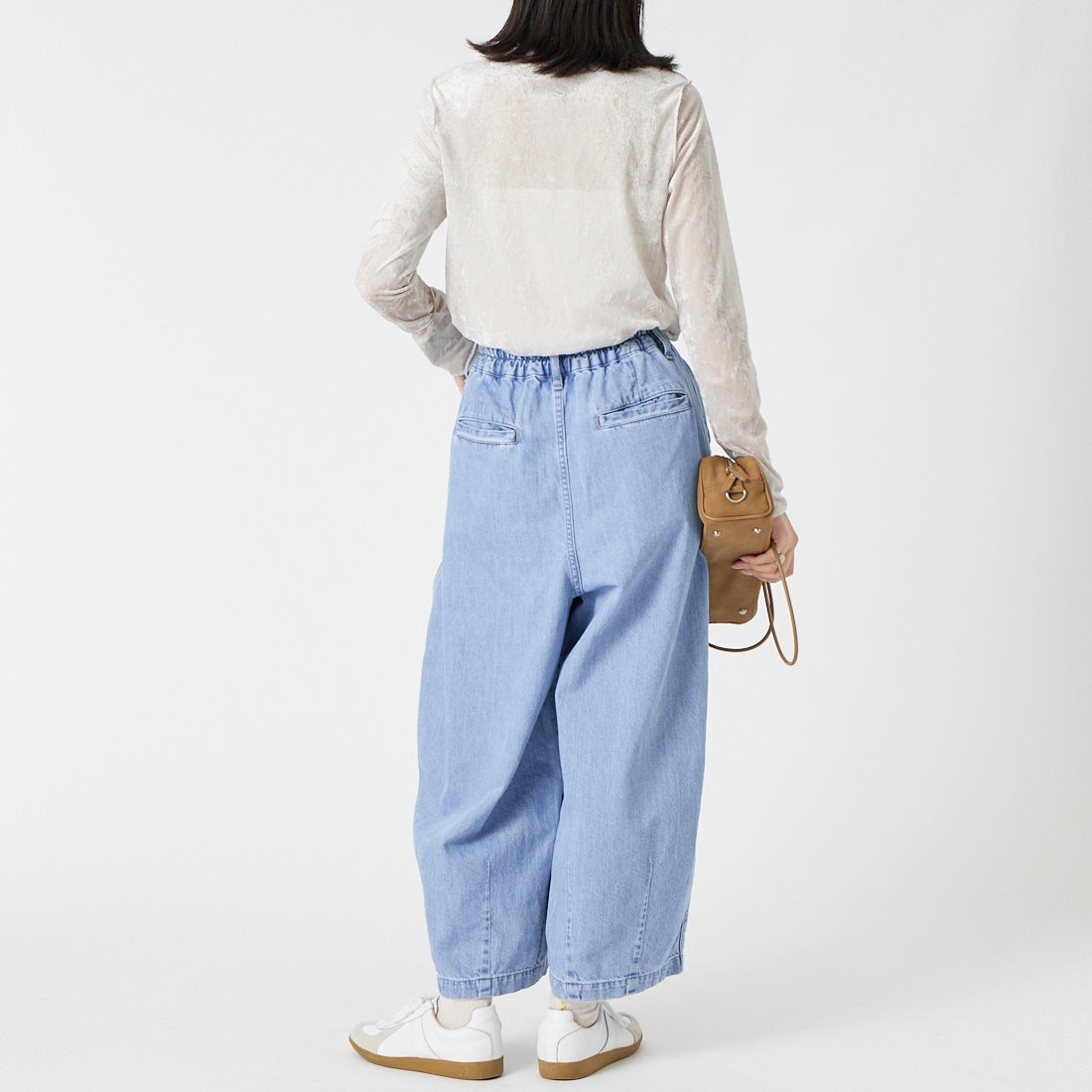 HARVESTY [ハーベスティ] 10ozデニムサーカスパンツ [A12626] 93 L.BLUE &&モデル身長：162cm 着用サイズ：0&&