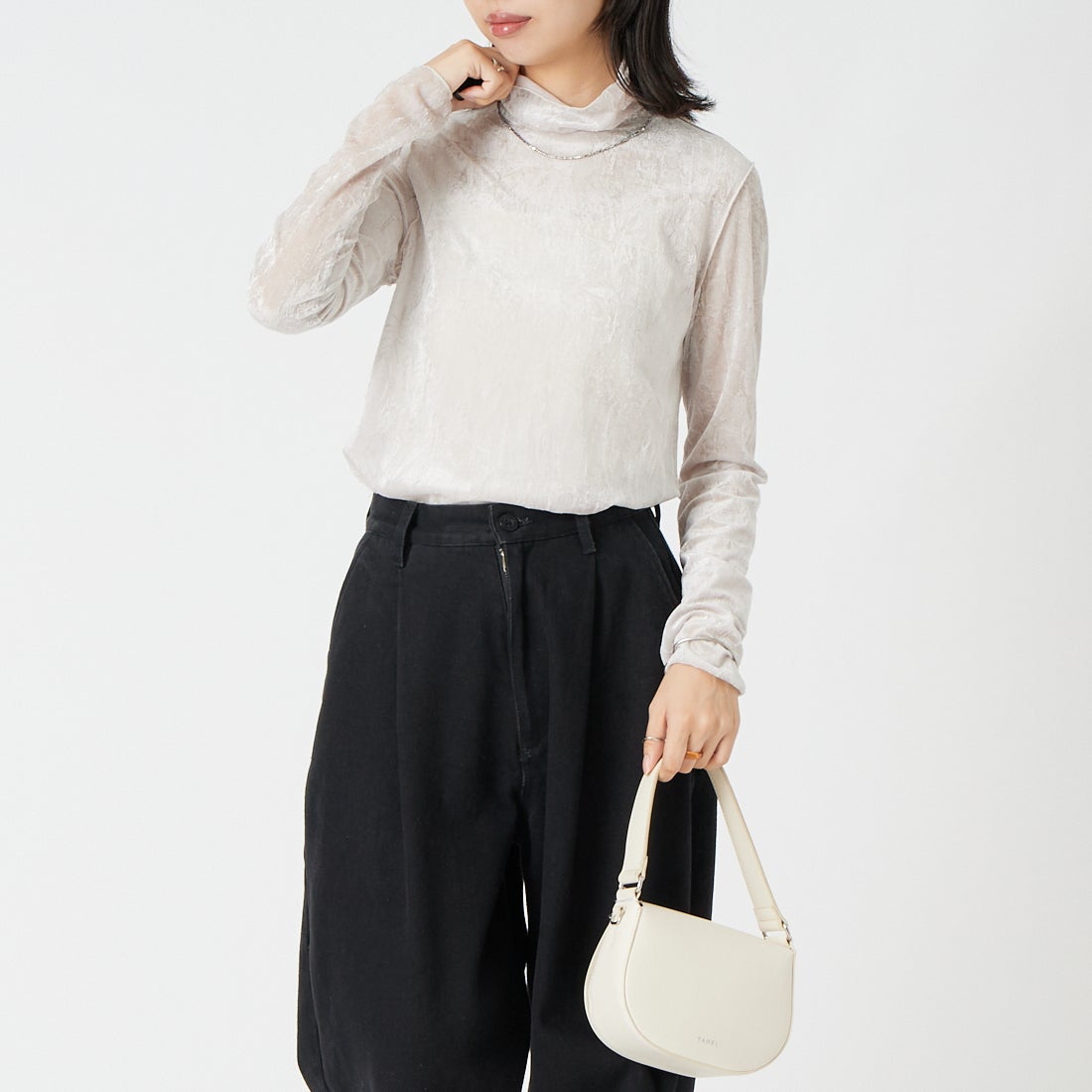 CLOCHE [クロシェ] クラッシュベロア タートルネックインナー [65085020] ｵﾌ &&モデル身長：162cm 着用サイズ：2&&
