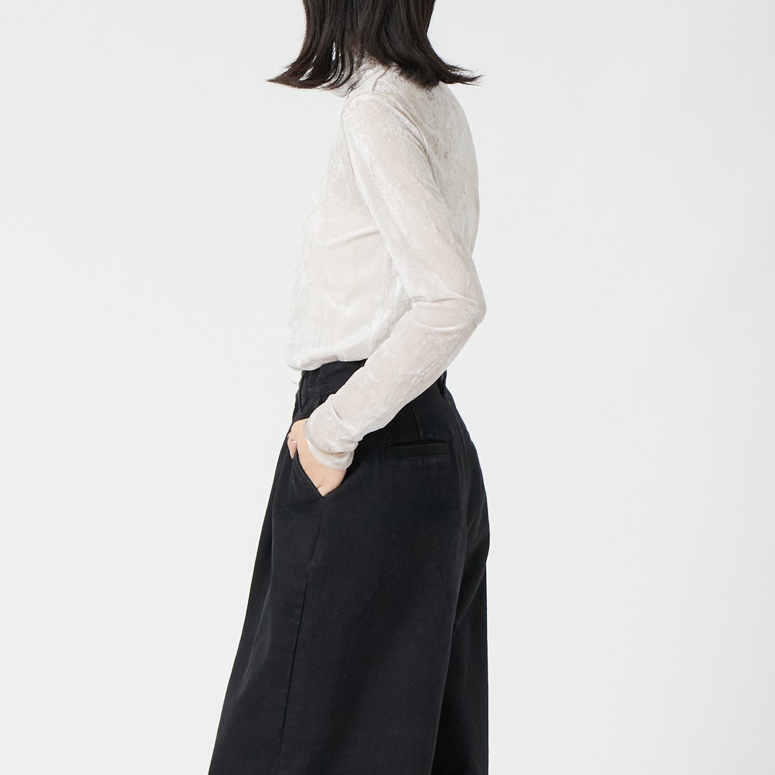 CLOCHE [クロシェ] クラッシュベロア タートルネックインナー [65085020] ｵﾌ &&モデル身長：162cm 着用サイズ：2&&