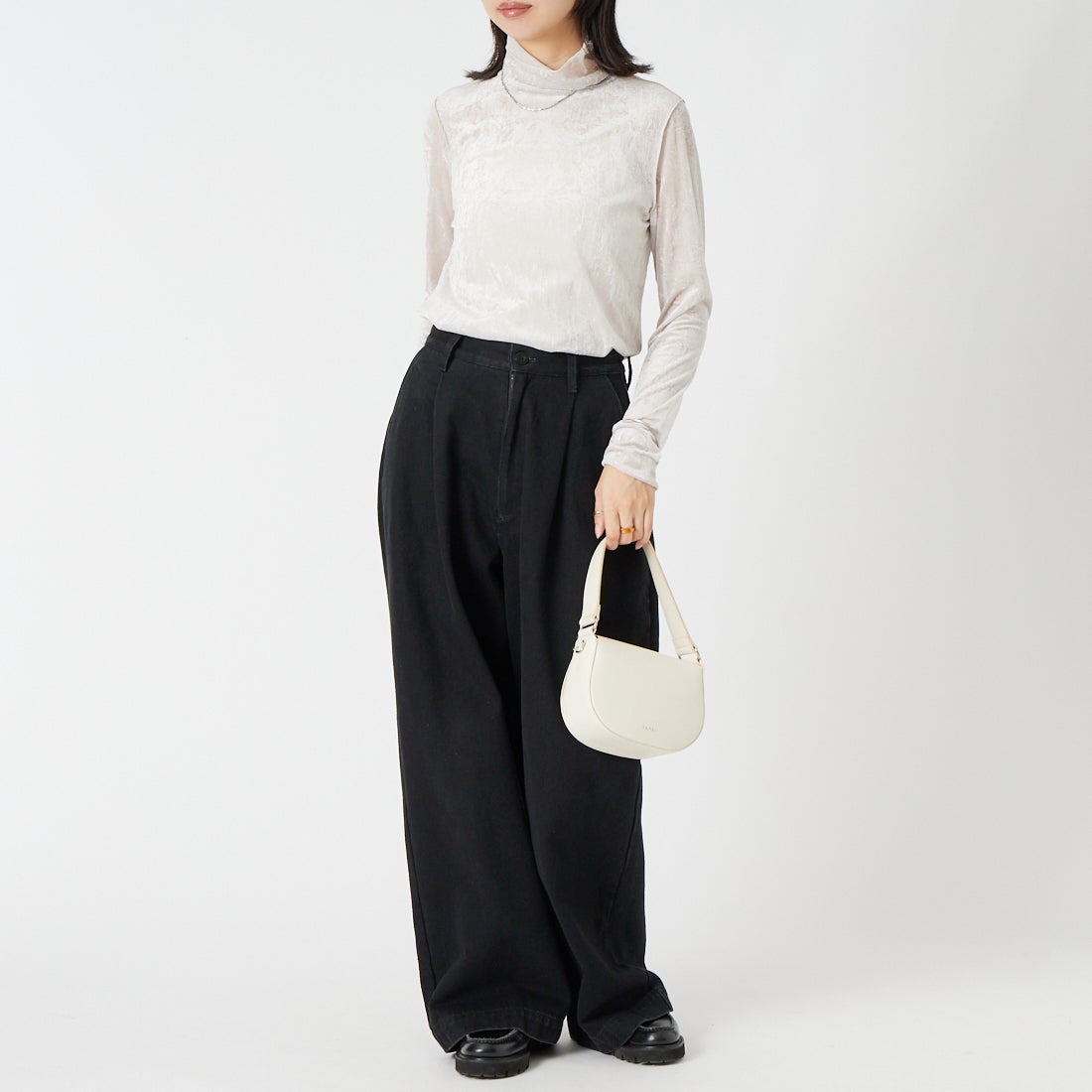 CLOCHE [クロシェ] クラッシュベロア タートルネックインナー [65085020] ｵﾌ &&モデル身長：162cm 着用サイズ：2&&