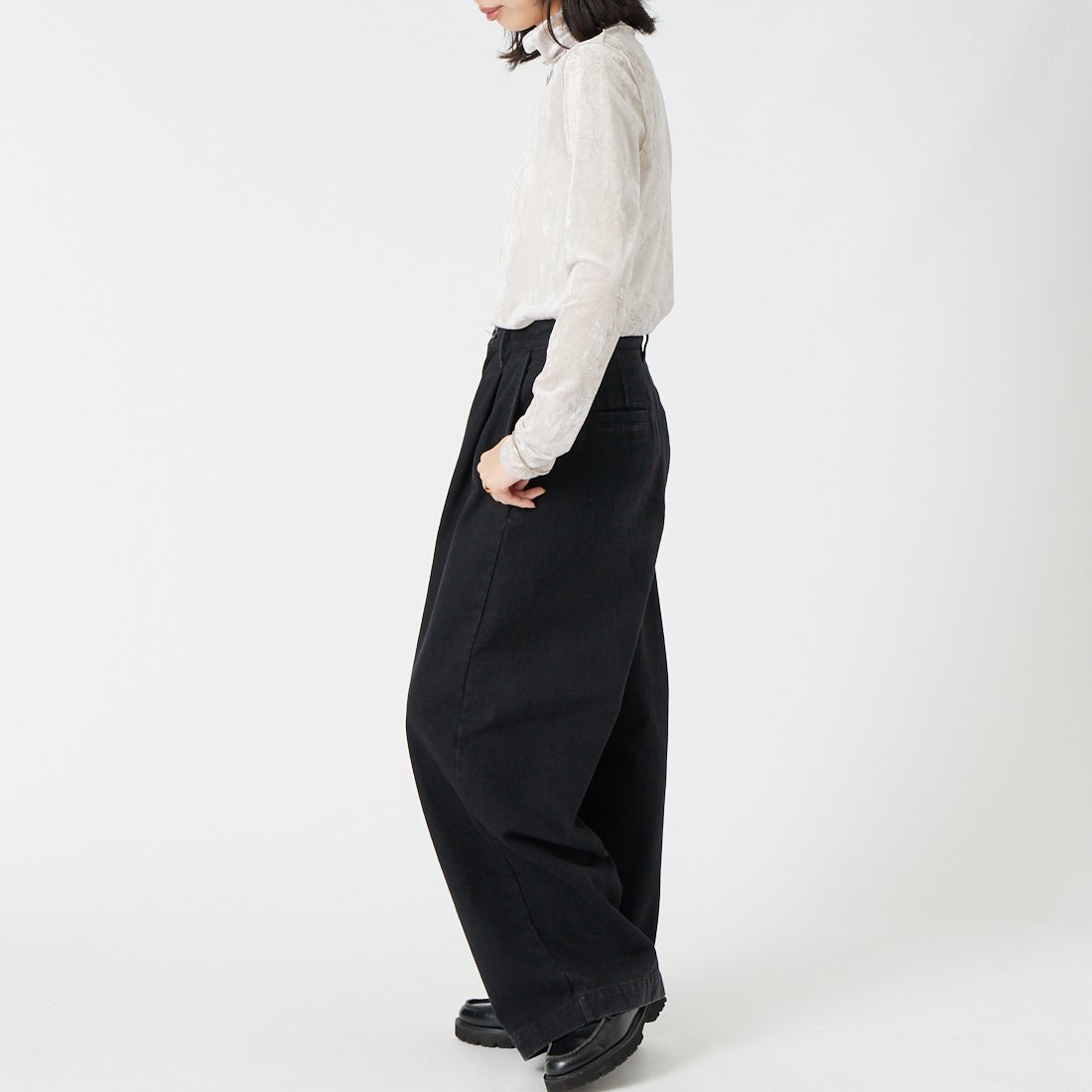 CLOCHE [クロシェ] クラッシュベロア タートルネックインナー [65085020] ｵﾌ &&モデル身長：162cm 着用サイズ：2&&