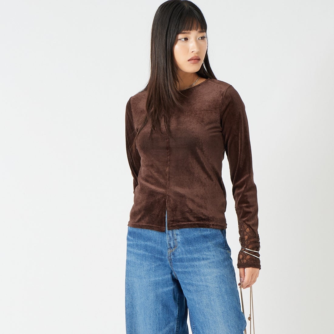 &g'aime [アンジェム] シアーベロア袖レーストップス [557-69111] ﾌﾞﾗｳﾝ &&モデル身長：162cm 着用サイズ：F&&