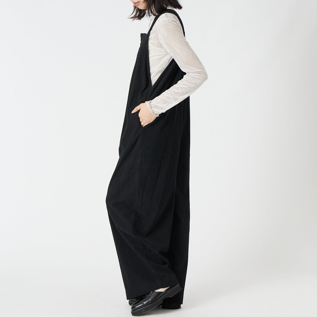 CLOCHE [クロシェ] コーデュロイサロペット [65286528] ﾌﾞﾗｯｸ &&モデル身長：162cm 着用サイズ：2&&