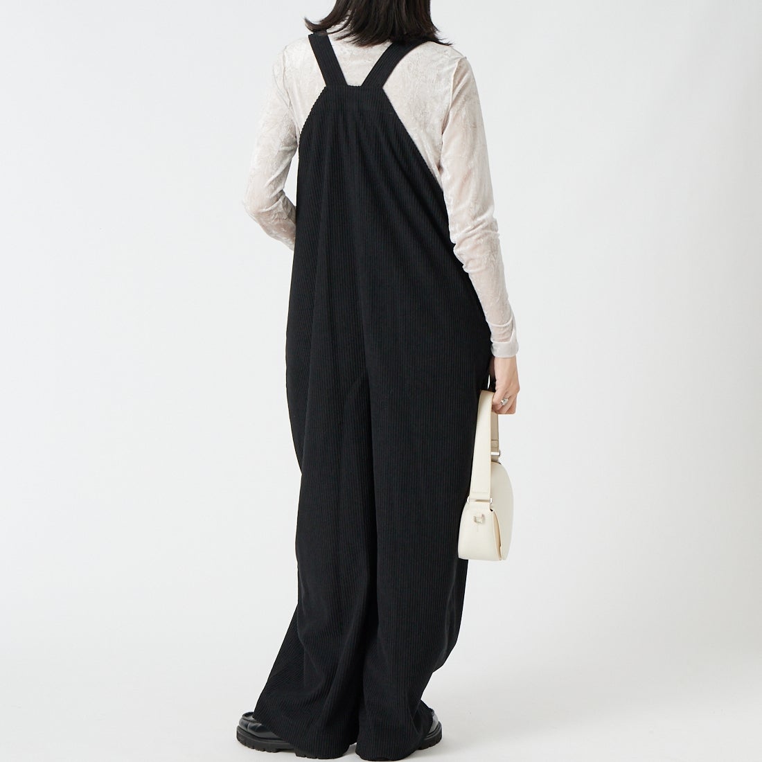 CLOCHE [クロシェ] コーデュロイサロペット [65286528] ﾌﾞﾗｯｸ &&モデル身長：162cm 着用サイズ：2&&
