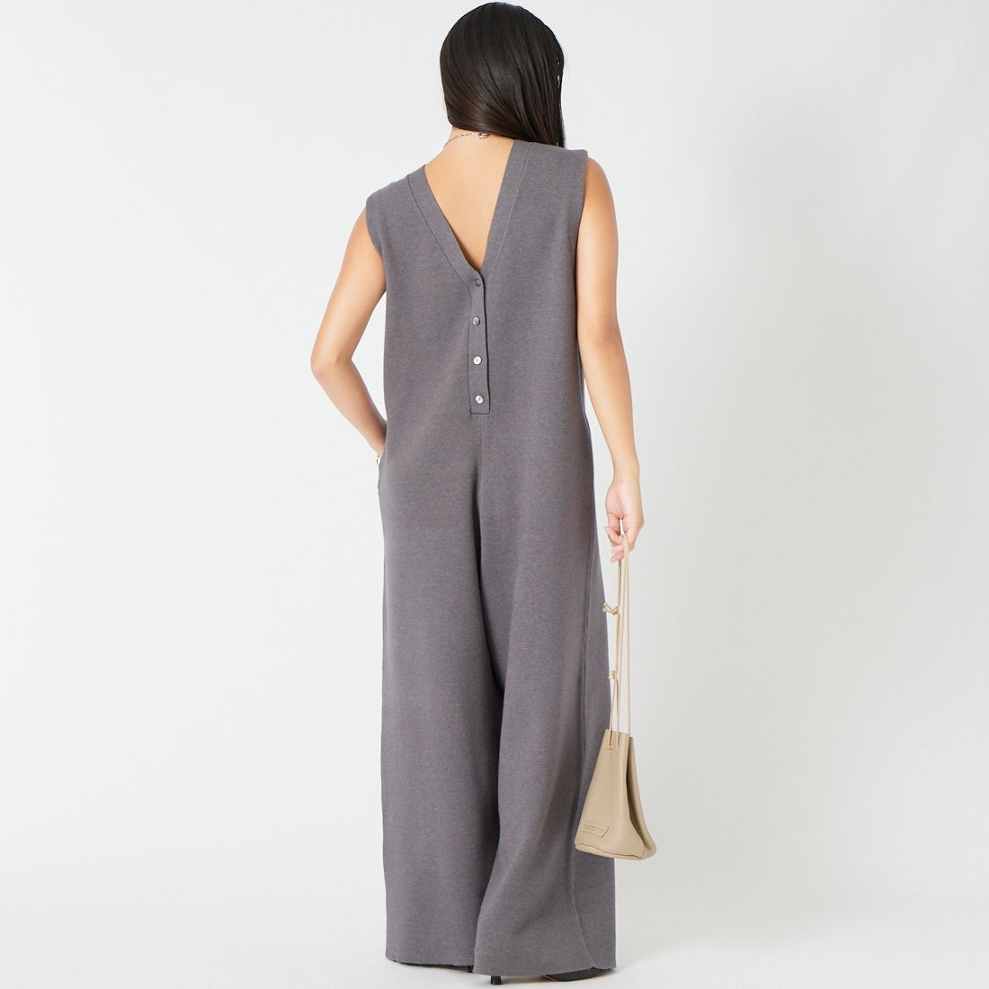 CLOCHE [クロシェ] 前後2WAYニットオールインワン [65285572] ﾁｬｺｰﾙ &&モデル身長：162cm 着用サイズ：2&&