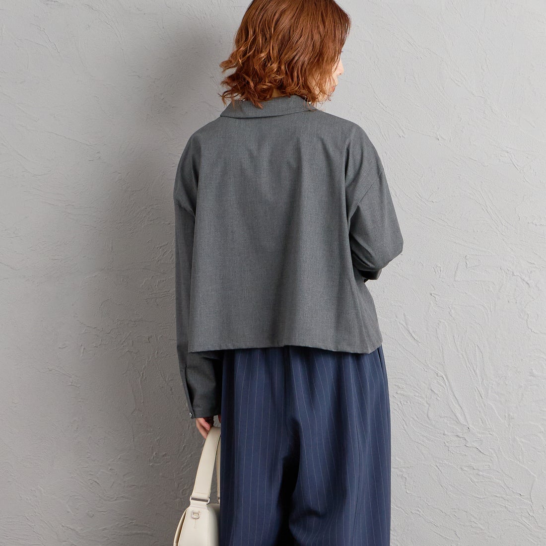 mizuiro ind [ミズイロインド] T/Rワイドシャツ [3-230129] 92 C.GRAY &&モデル身長：158cm 着用サイズ：F&&