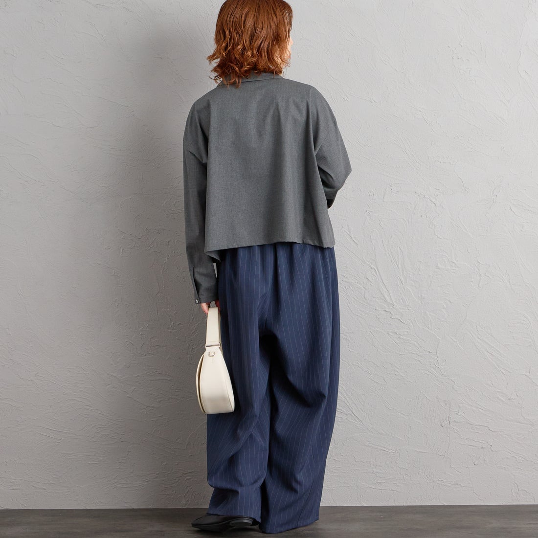 mizuiro ind [ミズイロインド] T/Rワイドシャツ [3-230129] 92 C.GRAY &&モデル身長：158cm 着用サイズ：F&&