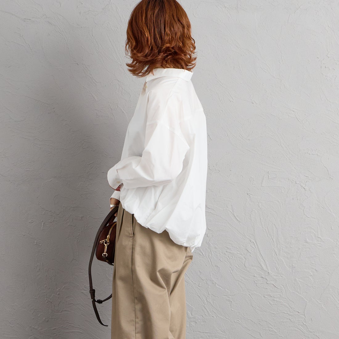 mizuiro ind [ミズイロインド] ロングスリーブバルーンシャツ [3-230132] 11 OFF WHI &&モデル身長：158cm 着用サイズ：F&&