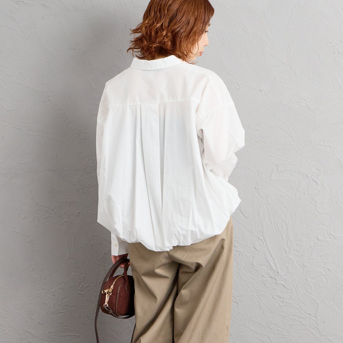 mizuiro ind [ミズイロインド] ロングスリーブバルーンシャツ [3-230132] 11 OFF WHI &&モデル身長：158cm 着用サイズ：F&&