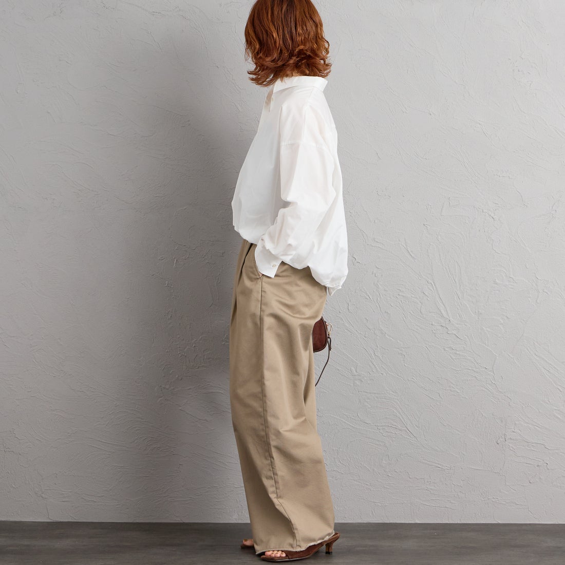mizuiro ind [ミズイロインド] ロングスリーブバルーンシャツ [3-230132] 11 OFF WHI &&モデル身長：158cm 着用サイズ：F&&