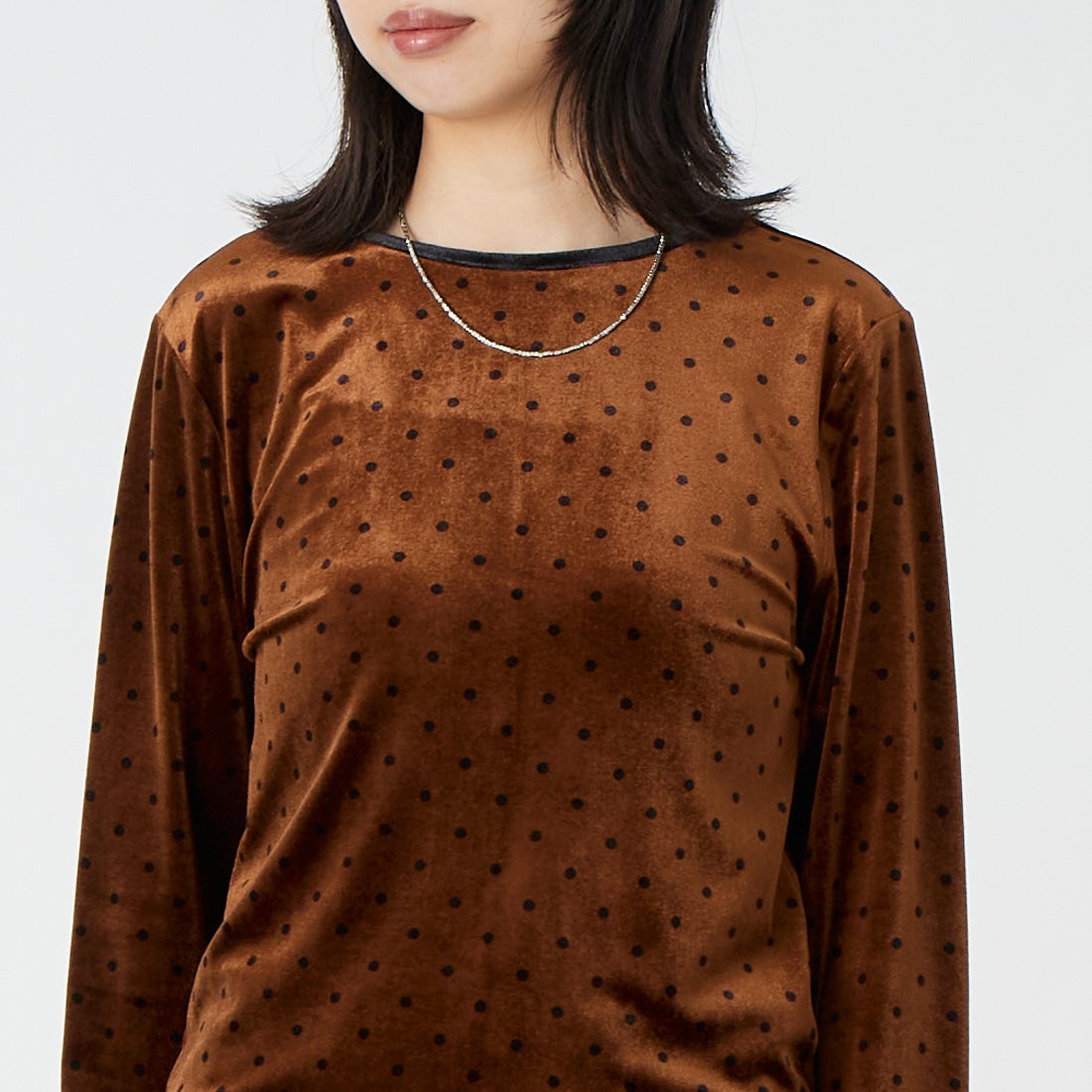 Jeans Factory Clothes [ジーンズファクトリークローズ] パイピングベロアドットプルオーバー [04338-AD] BROWN &&モデル身長：162cm 着用サイズ：F&&