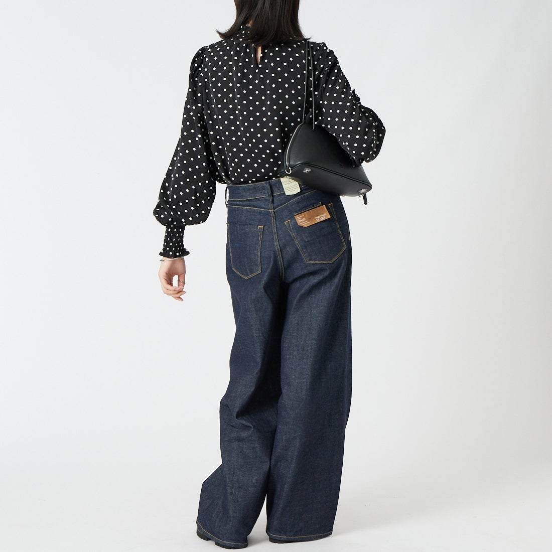 Jf Ready Made [ジェイエフレディメイド] シャーリングネックブラウス [3204303] 064 ﾌﾞﾗｯｸ &&モデル身長：162cm 着用サイズ：F&&