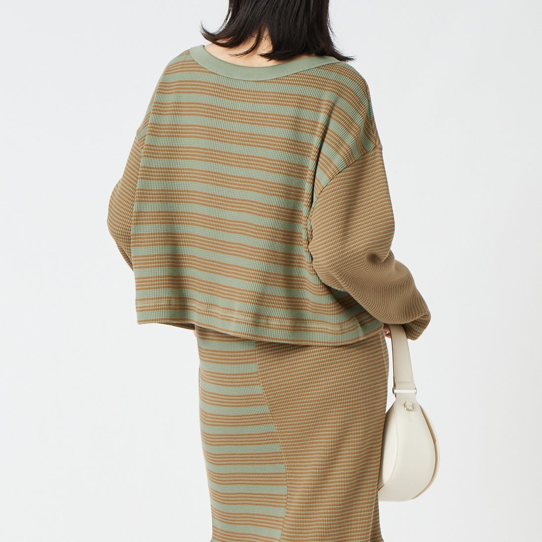 Robert P.Miller [ロバートピーミラー] ワッフルヘンリーネックプルオーバー [RM264-2298] OLV/BEG &&モデル身長：162cm 着用サイズ：F&&