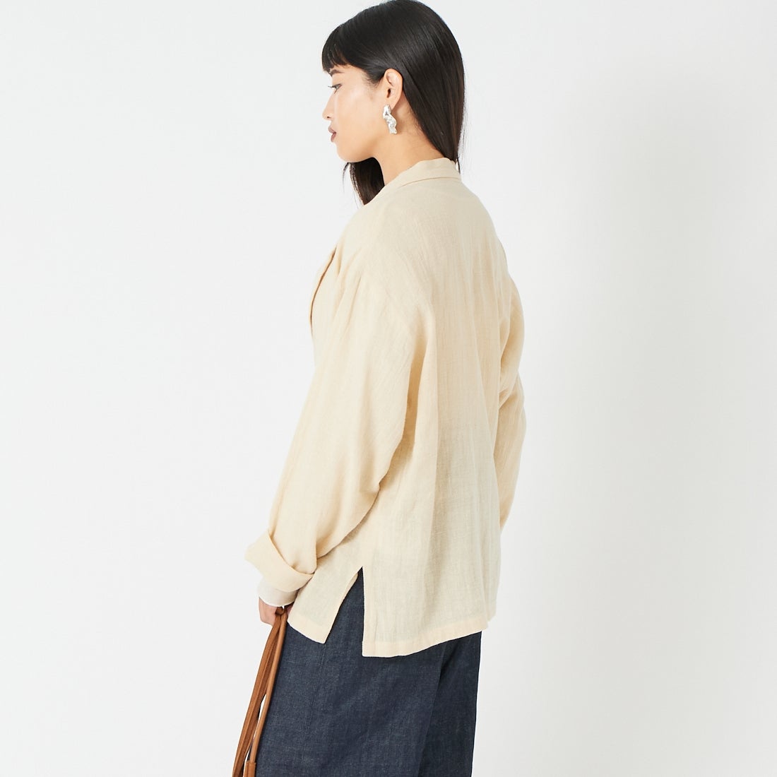 Jeans Factory Clothes [ジーンズファクトリークローズ] シアーリネンシャツジャケット [25781-NR] BEIGE &&モデル身長：162cm 着用サイズ：F&&