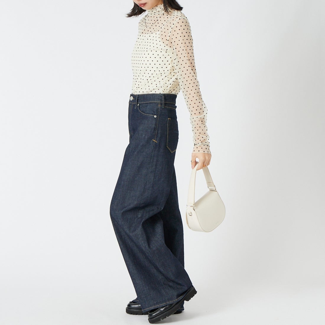 Jeans Factory Clothes [ジーンズファクトリークローズ] フロッキーハートチュールトップス [04339-AD] OFF WHITE &&モデル身長：162cm 着用サイズ：F&&