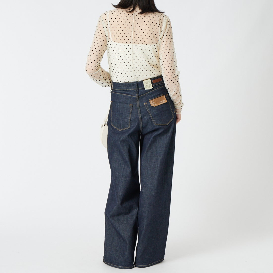 Jeans Factory Clothes [ジーンズファクトリークローズ] フロッキーハートチュールトップス [04339-AD] OFF WHITE &&モデル身長：162cm 着用サイズ：F&&