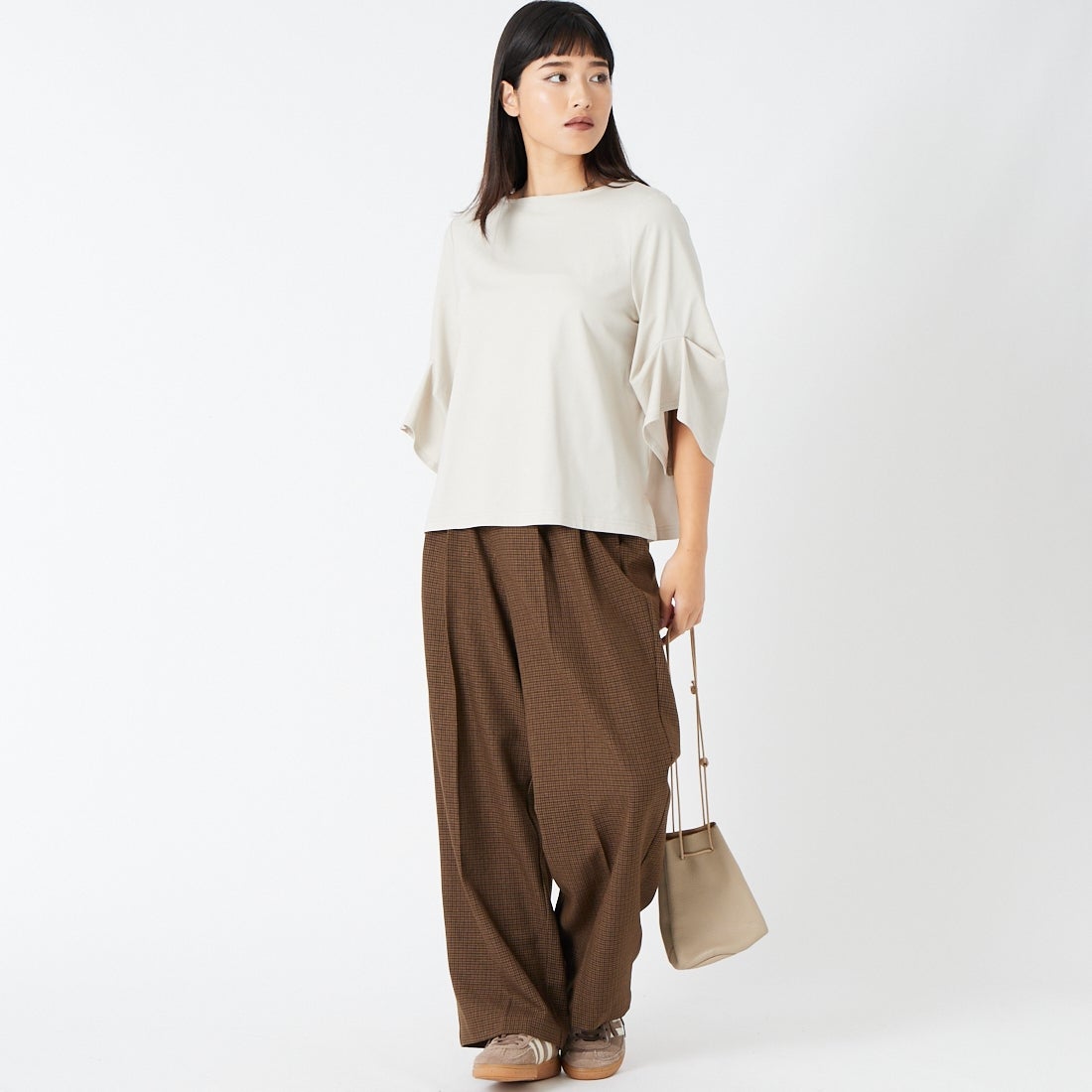 Jf Ready Made [ジェイエフレディメイド] TCシルケット袖タック7分袖Tシャツ [3205102] 810 Lｸﾞﾚｲ &&モデル身長：162cm 着用サイズ：F&&