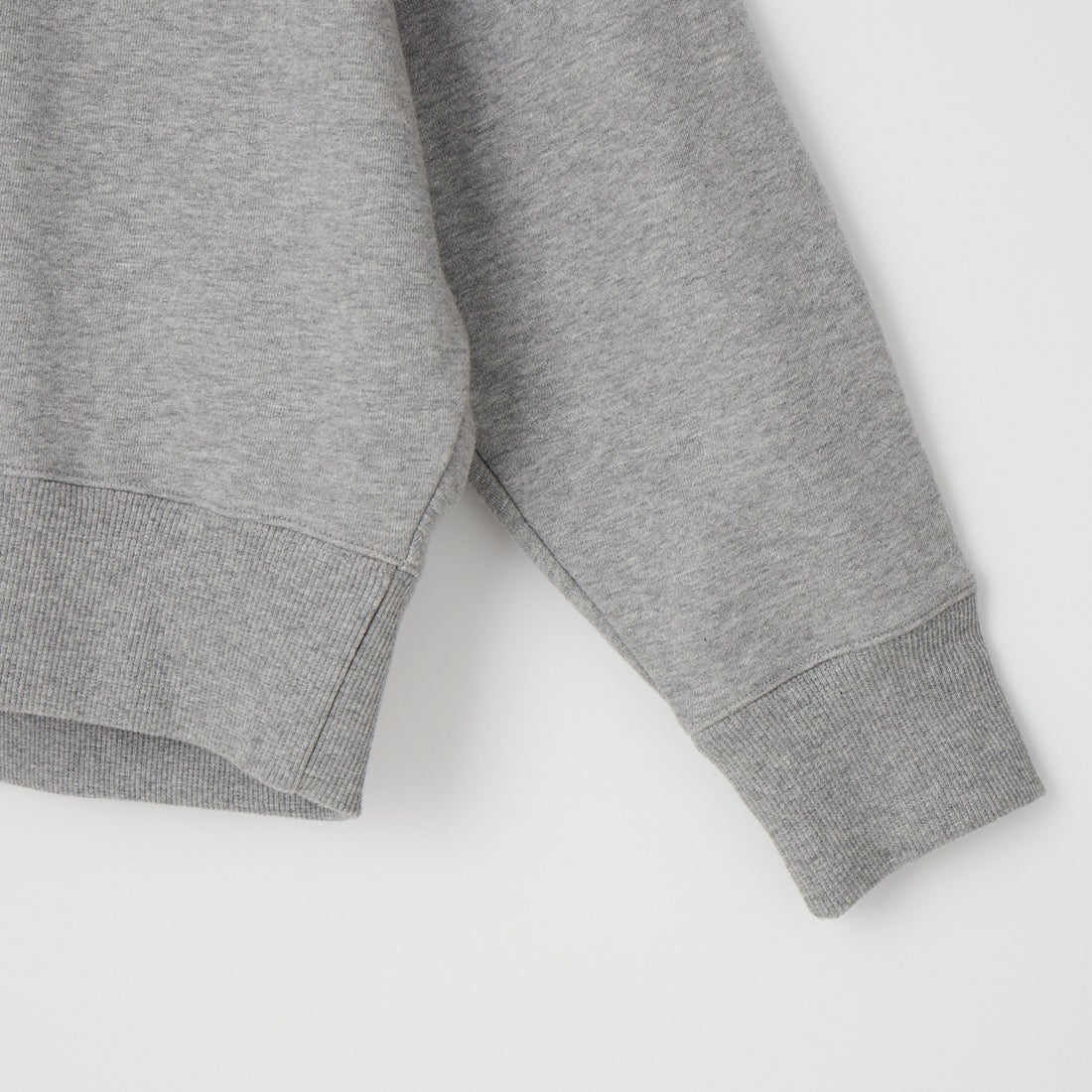FRED PERRY [フレッドペリー] ツインティップライン オーバーサイズ ワンポイントロゴ刺繍スウェット [M3497] 420 STEEL