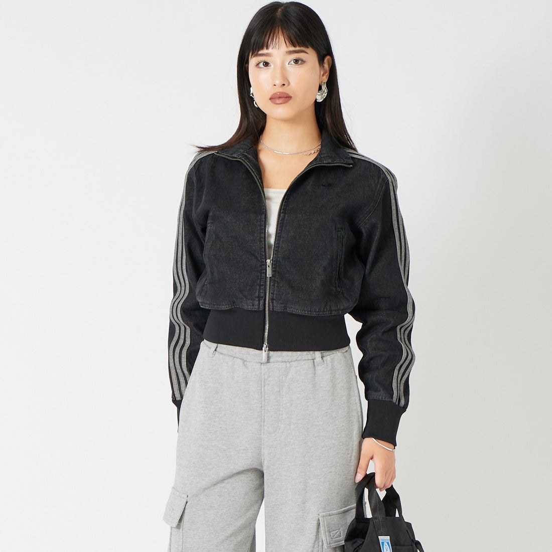 adidas Originals [アディダス オリジナルス] ファイヤーバード デニムトラックトップ [RO622] IB6917 &&モデル身長：162cm 着用サイズ：S&&