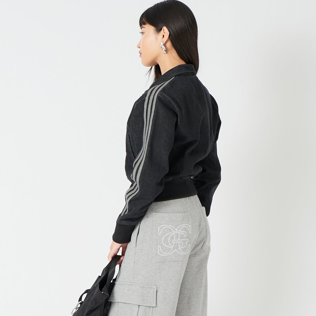 adidas Originals [アディダス オリジナルス] ファイヤーバード デニムトラックトップ [RO622] IB6917 &&モデル身長：162cm 着用サイズ：S&&