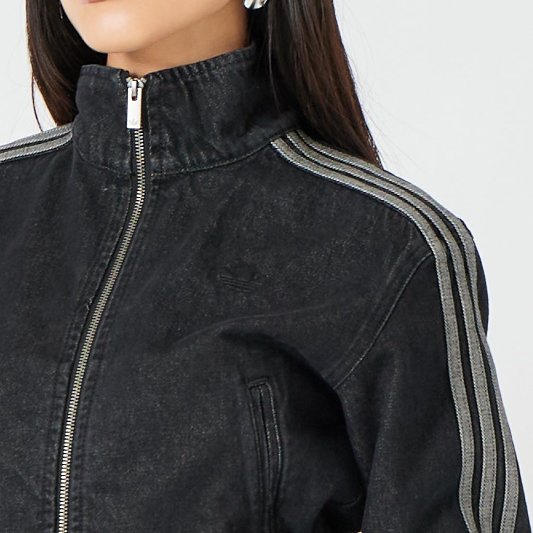 adidas Originals [アディダス オリジナルス] ファイヤーバード デニムトラックトップ [RO622] IB6917 &&モデル身長：162cm 着用サイズ：S&&