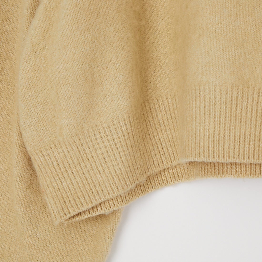 FRED PERRY [フレッドペリー] 別注 ワンポイントロゴ刺繍 クロップド丈 シャギーニットプルオーバー [FPW-26A-010-JF] OATMEAL