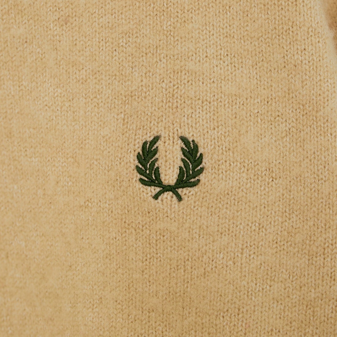 FRED PERRY [フレッドペリー] 別注 ワンポイントロゴ刺繍 クロップド丈 シャギーニットプルオーバー [FPW-26A-010-JF] OATMEAL